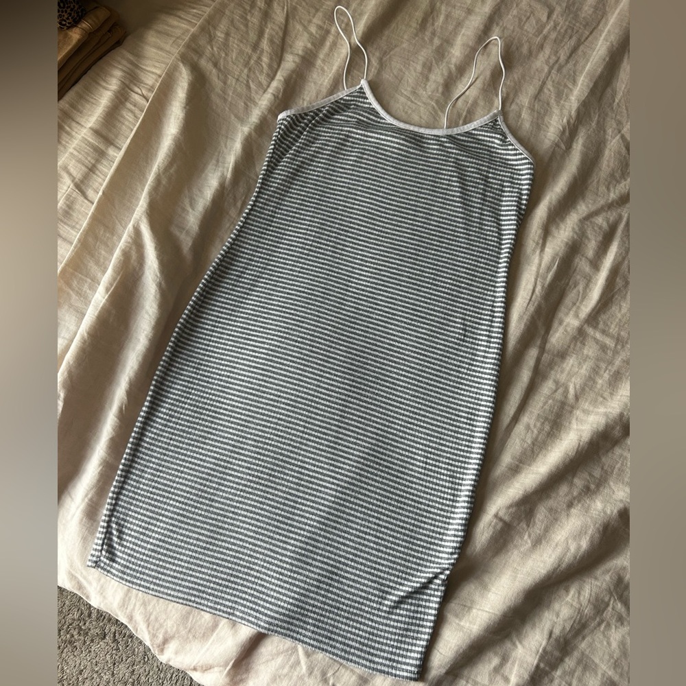 Forever 21 Slim fit dress